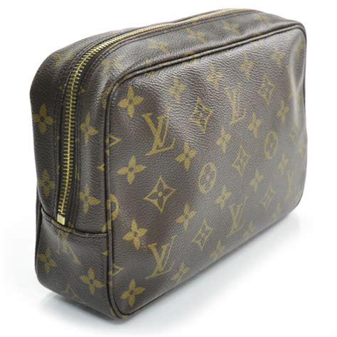 trousse 23 louis vuitton|Louis Vuitton Monogram Trousse Toilette 23 .